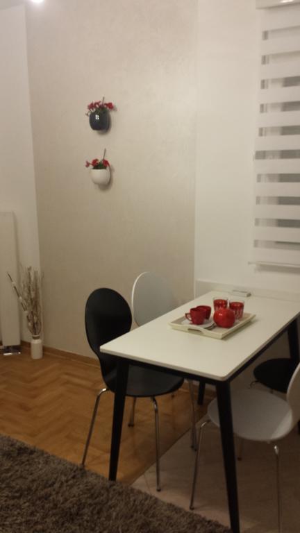 Apartment Fini Tivat Kültér fotó