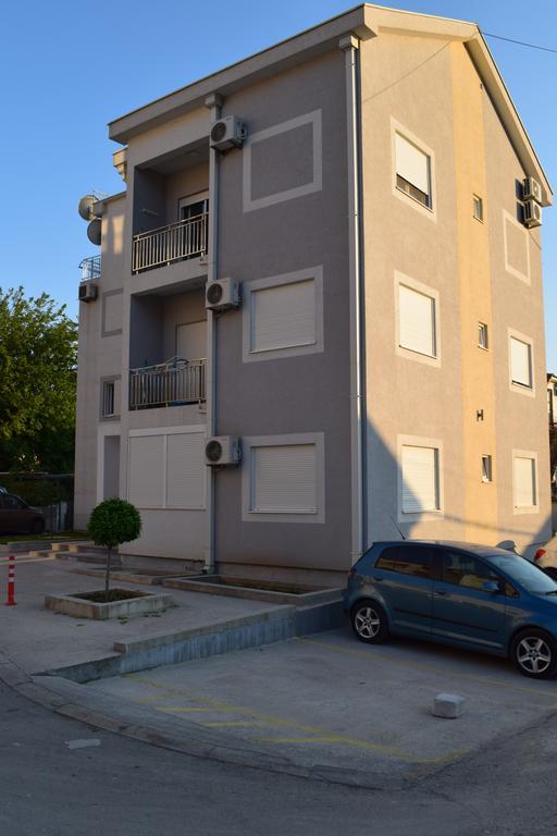 Apartment Fini Tivat Kültér fotó