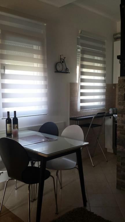 Apartment Fini Tivat Kültér fotó